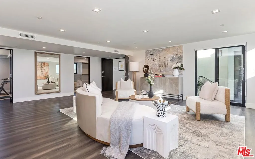 1839 Pandora Avenue Ph, Los Angeles, California 90025 home-pic-28